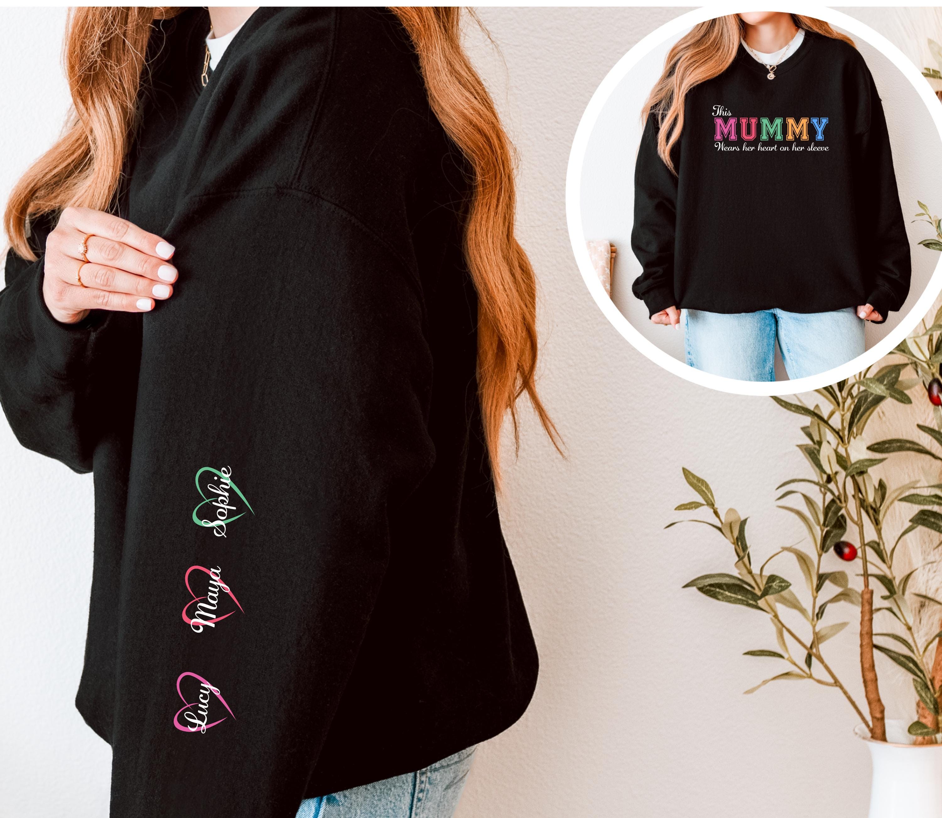 This Mummy Wears Her Heart on Her Sleeve – Personalised Mum Sweatshirt – Custom Names – Mother’s Day Gift